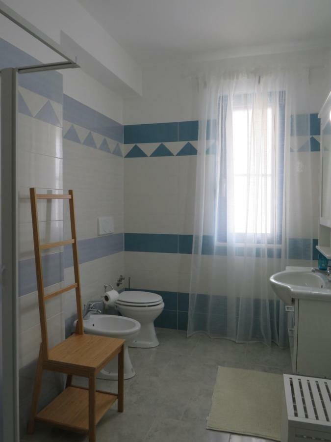 Casa Vacanza Afe A Pochi Passi Dal Mare Mattinata Eksteriør bilde